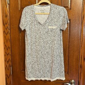 Marilyn Monroe pajama nightgown. Front pocket,lace trim. Size Small